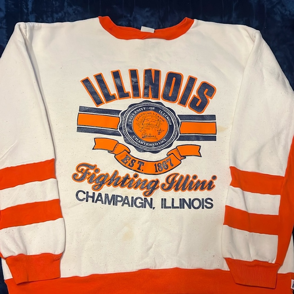 Men’s size large vintage ILLINI sweatshirt